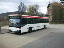 PE-IK 300 (ex. HHA Schnellbus 6547) des DB Stadtverkehr-Subunternehmers ONS Melskotte (Peine) am 21.04.2010 am ZOB in Goslar.