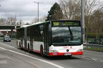 DSW21 1131 (DO DS 1131) mit der Linie 450.
Aufgenommen am Bahnhof Signal Idunapark.
3.4.2010
