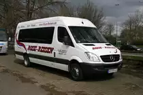 Rose Reisen (HX RR 430).
Aufgenommen am Signal Idunapark.
3.4.2010