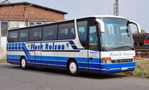 Setra 315 HD Reisebus von  Flock Reisen , am 20.04.2010 am Bhf Euskirchen.