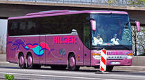 Setra Reisebus,  Hilger , auf der A61 bei Heimerzheim Richtung S�den - 22.04.2010