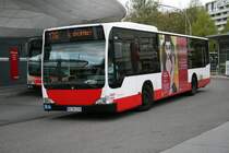 Der HHA Citaro(Facelift) mit der Nummer 2760 am 4.Mai 2010 auf der Busanlage Poppenb�ttel als Linie 176 nach Ohlstedt.
