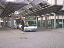 Ein Mercedes-Benz Citaro von Mbus. Hier wartet er in Mnchengladbach Hbf auf seine Abfahrt als 009 nach MG-Ohlerfeld.