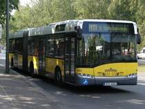 M11 nach S-Bahnhof Sch�neweide. Aufgenommen U-Bahnhof Oskar-Helene-Heim