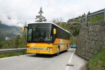 Am Wochenende werden von PU Zerzuben Direktkurse zwischen Visp und Grchen gefhrt. Gestern (13.5.2010) war auf dem Kurs 13:10 ab Visp Wagen 63 aus 2005 im Einsatz, aufgenommen zwischen Bodmen und Rittinen. 