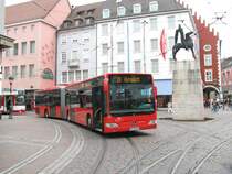 FR-SW 983 am Bertoldsbrunnen auf der Baustellenlinie 28 am 02.08.2009