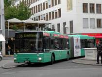 MAN Bus mit der Betriebsnummer 758 beim Fischmarktbrunnen auf der Linie 36. Die Aufnahme stammt vom 15.05.2010.