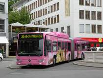 Mercedes Citaro mit der Betriebsnummer 720 und der Vollwerbung fr das Einkaufszentrum Stcki. Die Aufnahme stammt vom 15.05.2010.
