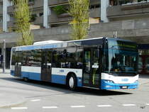 VBZ - Neoplan Nr.261 ZH 726261 bei den Bushaltestellen vor dem Bahnhof Dietikon am 22.04.2010