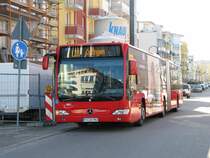 FR-SW 982 steht whrend seiner Wendezeit in einer Seitenstrae beim Maria v. Rudloff Platz am 25.01.2009. An diesem Tag wurde statt der 33 , L33 geschildert.