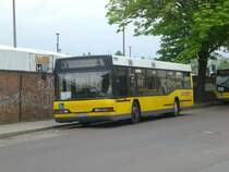 Neoplan N 40-Serie als SEV fr die S-Bahnlinie 3 zwischen S-Bahnhof Nldnerplatz und S-Bahnhof Karlshorst.