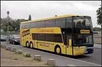 Sightseeing-Touren bietet die Fa. Berolina an (Van Hool TD925 Astromega, Berlin Hauptbahnhof 16.05.2010)