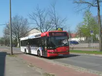Der Wagen 4173 Solaris Urbino 12 der BSAG f�hrt gerade auf der Hammersbecker Stra�e und erreicht gerade die Hst Am Gaswerk. Aufgenommen am 25.04.2010