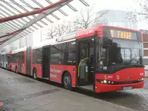 Dieser Solaris Urbino 18 f�hrt Ganzreklame f�r die Sparpreise der Dt. Bahn AG, Er steht gerade am BF Vegesack unf f�hrt gleich nach Farge, von dort geht es dann wieder nach Gr�pelingen zur�ck. 