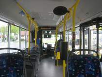 Innenansicht des 4340 ein MAN Lion&acute;s City der BSAG der Wagen steht ohne Fahrer an der H Roland-Center der Linie 52. Wie die Gro�en haben auch die kleinen L�wen eine Halogenspot Beleuchtung im Fahrgastraum. Positiv ist auch, dass der Motorkasten wesentlich kleiner ist als Beim Solaris Urbino 12. Aufgenommen am 17.05.2010