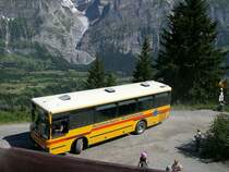 Berner Oberland 2007 -  Schnell schnell, s&acute;Poschdauto ch�mmt  hei�t es am 16.07.2007, als  Grindelwald-Bus  am Waldspitz eintrifft.