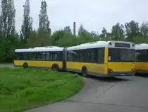 Solaris Urbino auf der Linie 156 nach S-Bahnhof Storkower Stra�e an der Haltestelle Wei�ensee Stadion Buschallee/Hansatra�e.