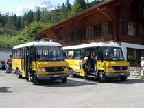 Berner Oberland 2007 - Postautoparade an der Griesalp am 17.07.2007. Um den Ansturm zu bew�ltigen, werden auf der steilsten Postautoroute der Welt teilweise bis zu 4 Fahrzeuge f�r einen Kurs eingesetzt. Die Linie beginnt in Reichenbach im Kandertal, unweit von Spiez, und f�hrt �ber Kiental bis hinauf zur Griesalp.