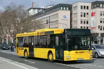 ESWE Verkehr 35 (WI GU 335) macht Werbung f�r Holzhandel Blum.
10.4.2010
