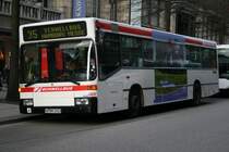 Der 1994 gebaute Schnellbus vom Typ MB O405N1 mit der Nummer 6502 am 15.April 2010 auf der Linie 36 in der M�nckebergstra�e er ist zurzeit der �lteste Linienbus bei der Hochbahn.  