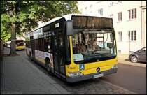 Im Schienenersatzverkehr zwischen N�ldnerplatz und Karlshorst ist Wagen 8602 der Fa. Omnibusgesellschaft J. Hartmann GmbH Berlin im Einsatz (B RG 8602, gesehen Berlin N�ldnerplatz 21.05.2010)