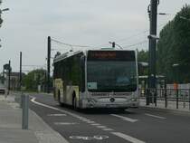 Erdmann's Reisedienst (falsches Apostroph entspricht der Firmenschreibweise) als S3-Ersatzverkehr zwischen Ostkreuz und Karlshorst. Grund f�r die einmonatige Streckensperrung sind Erneuerungen der Gleisanlagen. Fahrzeug HVL-HZ 104, Blockdammweg, Berlin 22.5.2010