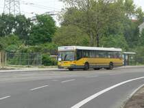 Schienenersatzverkehr-Bus im Blockdammweg Berlin. Fahrzeug B-CM 2301 der Magasch GmbH & Co. KG, Omnibusverkehr  Der Wilmersdorfer , am 22.5.2010 in der Ehrlichstra�e Berlin Karlshorst.