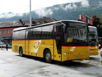 Postauto - Volvo B10B  VS 243990 bei den Bushaltestellen vor dem Bahnhof in Sion am 10.05.2010