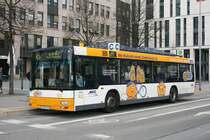 MVG 821  (MZ SW 821) am HBF Wiesbaden.
10.4.2010