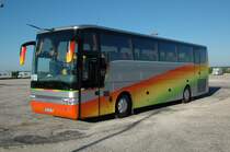 Ein Vanhool Acron Reisebus in Figueira da Foz / Portugal gesehen und am 20.05.2010 fotografiert.