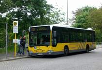 Mercedes-Benz O 530 I (Citaro) auf der Linie 131 nach Spandau Im Spektefeld am U-Bahnhof Olympiastadion.