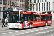 ESWE Verkehr 207 (WI GU 207) macht Werbung f�r KFC.
Aufgenommen am HBF Wiesbaden.
10.4.2010