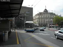 vbl Nr. 233 (Hess Lightram 3 BGGT-N2C) am 22.5.2010 beim Bhf. Luzern. Durch ein Problem beim FIS konnte dieser Wagen keine Liniennummern anschreiben...