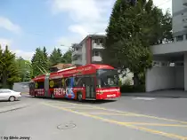 vbl Nr. 210 ''Frey+Cie'' (Hess Swisstrolley 3 BGT-N2C) am 22.5.2010 bei der Endstation Biregghof. Als klar wurde, das der NAW-GT Nr. 198 bald ausgemustert wurde, erhielt an dessen Stelle der St3 210 die ''Stromer''-Werbung.