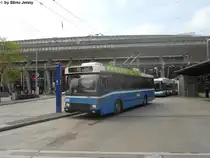 vbl Nr. 269 (NAW/Hess Bt 5-25) am 22.5.2010 beim Bhf. Luzern. Die Linie 4 ist die letzte hochflurige vbl-Linie, dies weil die vbl keine niederflurige Standarttrolleys besitzt.