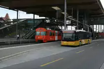 Anschluss RBS-Postauto am gleichen Perron: PU Steiner, Messen, SO 157'251 (MAN Lion's City � A20, 2010) am 19.5.2010 in Zollikofen. 