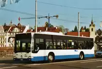 VBL Luzern Nr. 574/LU 15'060 Mercedes Citaro am 24. April 2010 Luzern, Bahnhofbr�cke