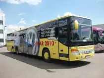 Ein Setra S 419 UL mit einer Ganzlackierung f�r Dakar 2010 aus Rottweil.Am 25.05.2010 in G�ltstein