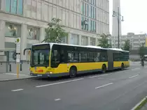Mercedes-Benz O 530 I (Citaro) auf der Linie 200 nach Prenzlauer Berg Michelangelostra�e am S+U Bahnhof Alexanderplatz.