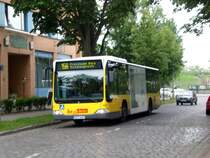 Mercedes-Benz O 530 II (Citaro Facelift) auf der Linie 156 nach Prenzlauer Berg Michelangelostrae nahe der Haltestelle Weiensee Obersteiner Weg.