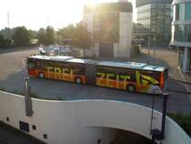 Nun folgt ein Bus der VKU Wagen 06-65 ein MAN Lion´s City GL, der gerade bei Sonnenaufgang am Unnaer Busbahnhof ankommt. 