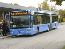 U-Bahnersatzverkehr(UEV)an der Studentenstadt mit Autobus Oberbayern Wagen 80.(Okt 09)