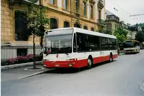 Aus dem Archiv: VR La Chaux-de-Fonds Nr. 94/NE 98'894 Volvo/Berkhof am 10. Juli 1999 Neuch�tel, Place Pury