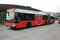 Hochbahn Schlenki 7710 am 9.Juni 2010 am Bf.Harburg