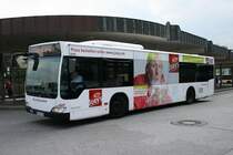 Hochbahn 2928 am 9.Juni 2010 am Bf.Harburg