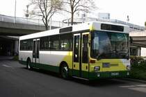 Diesen MAN habe ich am Flughafen Dsseldorf aufgenommen.
Leider konnte ich nicht erkennen wem er gehrt.
25.4.2010