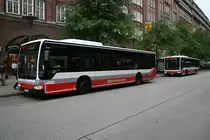 Hier einmal die beiden neuesten Schnellbusse der HHA 6028 und 6029 auf einem Bild 