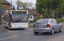 MAN Stadtbus auf der Linie 860 Kaartst-Bttgen an der Endhaltestelle S-Bahn HP Bttgen. 12.Mai2010