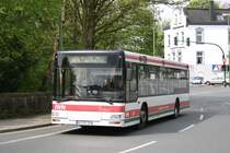 RVN 2153 (WES RV 377) am Stadtwaldplatz mit der Linie SB19 nach Velbert.
27.4.2010