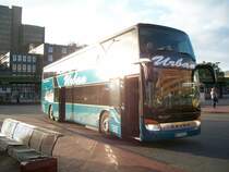 Setra Doppeldecker am fhren morgen am Hannover/ZOB. (September 2009)